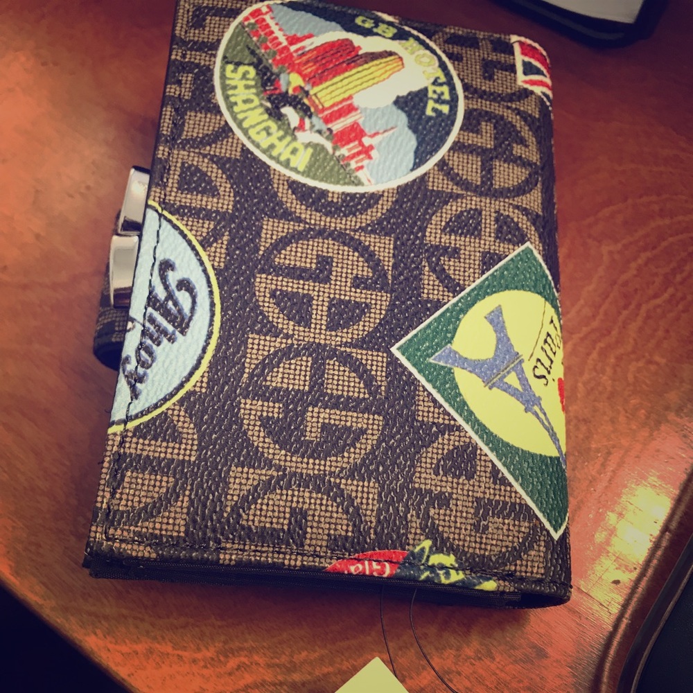 Giani Bernini block signature wallet